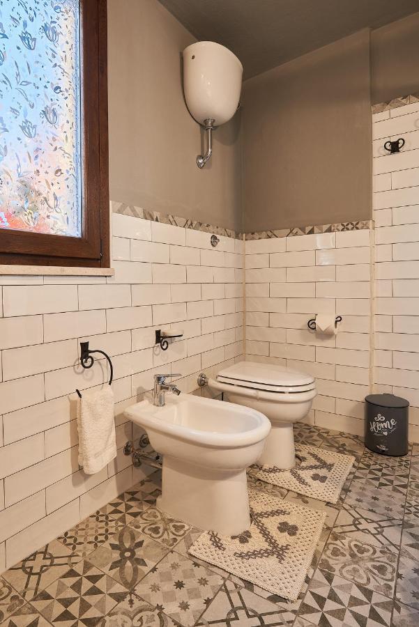Al Vicolo VI Bed and Breakfast Sardara Buitenkant foto