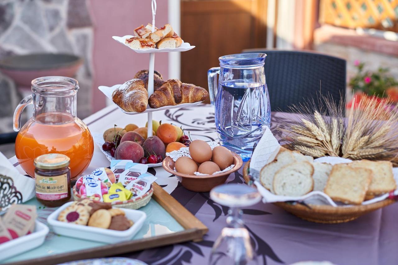 Al Vicolo VI Bed and Breakfast Sardara Buitenkant foto